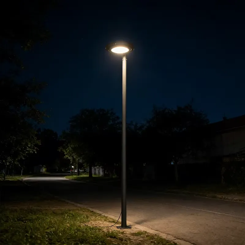 Outdoor Lighting Poles - Lampu Taman LED dengan Tiang Baja